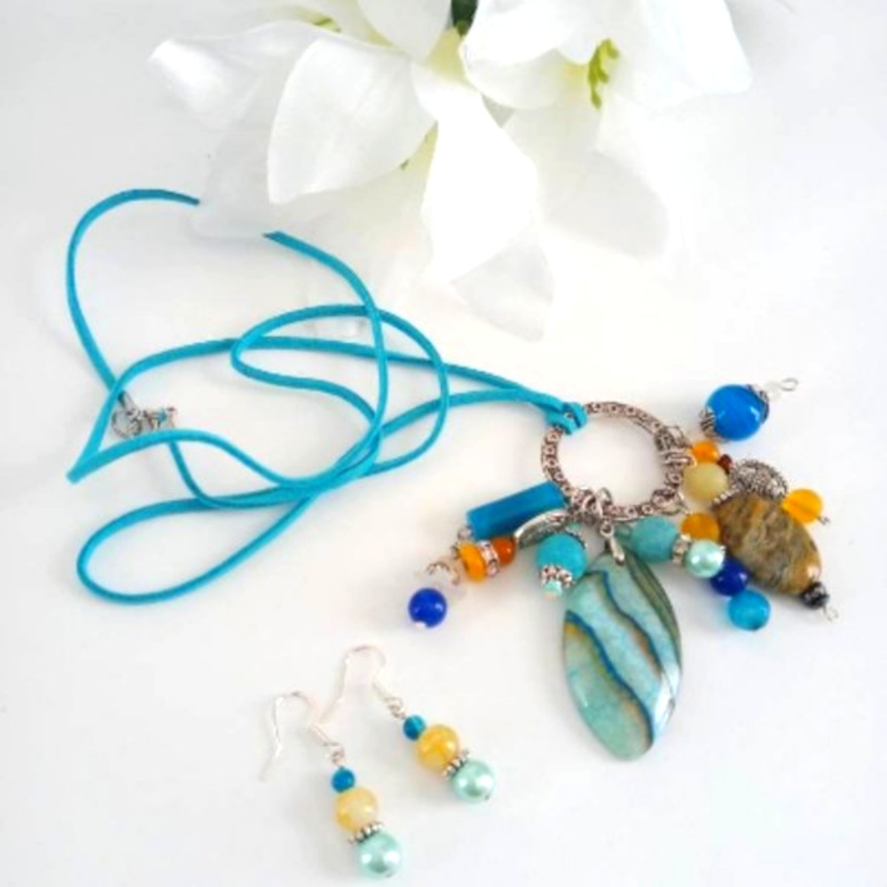 Gorgeous Blue and Yellow Agate Jewelry Set